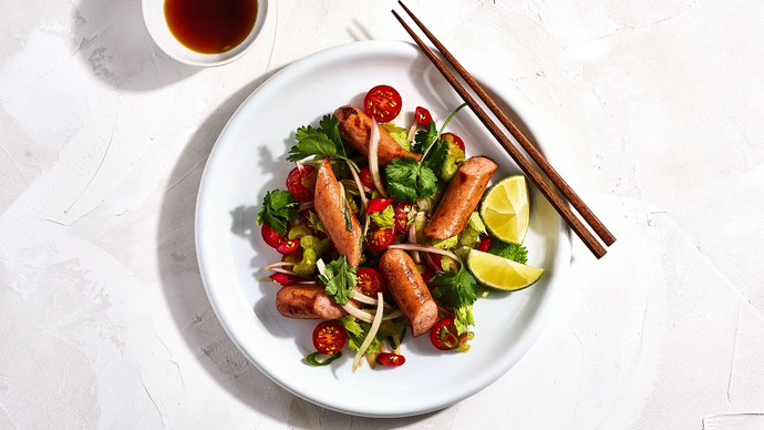 Thai-makkarasalaatti (yam sai krok)