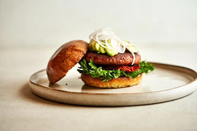 Avokado & seesami burger