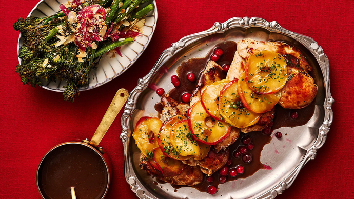 Broilerin rintafilee, karpalokastike, karamelliomenaa