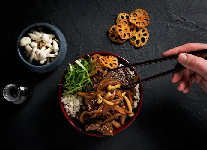 Seesami-inkiväärihärkää ja makeaa soijakastiketta