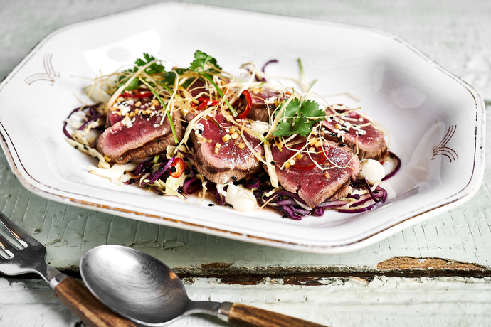 Härkää tataki - hiillostettua naudan sisäfileetä ja limemajoneesia