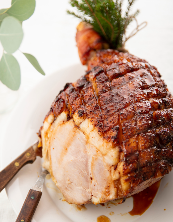 Sinappi-omenasiirapilla glaseerattu Juhlakinkku