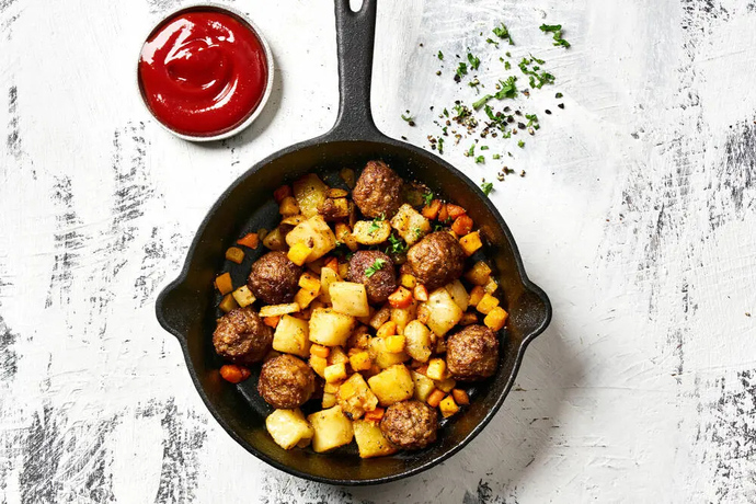 Juures-lihapullapyttipannu