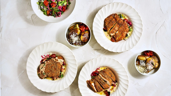 Kananpojan fileepihvi, grillatua sydänsalaattia ja supremekastiketta