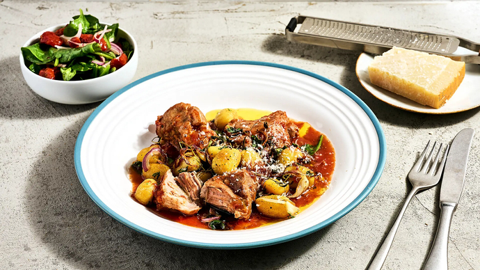 Porsaanfileetä tomaattikastiketta ja Gnoccheja