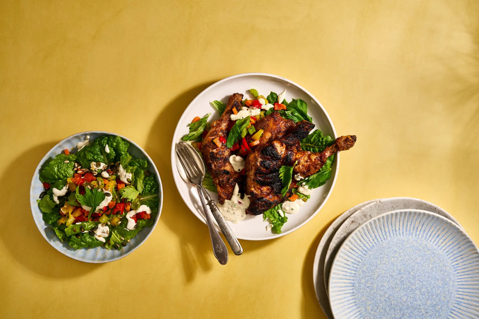 Paahdetut kanankoivet, jalopeno-pikkeliä ja Alabama BBQ-kastiketta