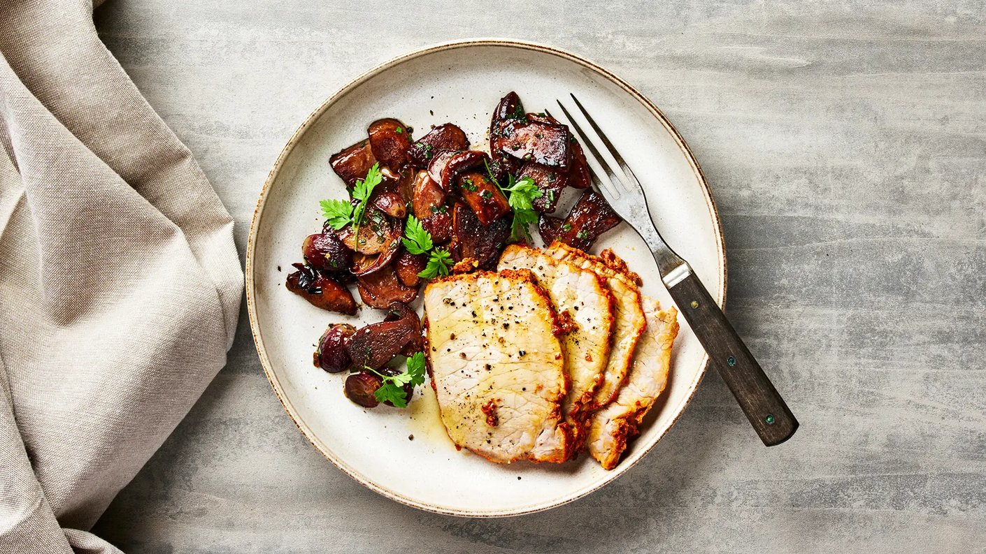 rosvopaisti ja balsamicosienet annos lautasella