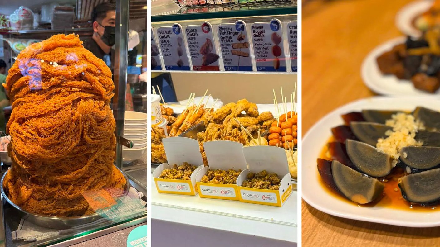 Kolmen pystykuvan kollaasi, joka esittelee erilaisia aasialaisia ruokia ja niiden myyntipisteitä.      Vasemmalla: Suuri, oranssinruskea keon muotoinen kasa hienoa säikeistä ruokaa, mahdollisesti "meat floss" -lihahattaraa tai vastaavaa kuitumaista herkkua, lasitiskin takana. Taustalla näkyy keittiötyöntekijä maski kasvoillaan.      Keskellä: Valikoima uppopaistettuja välipaloja tiskillä. Etualalla on kolme kelta-valkoista pahvirasiaa täynnä friteerattuja paloja. Taustalla on erilaisia vartaita (kuten kalapalloja ja gyoza-nyyttejä) sekä opastekylttejä, joissa on kuvat ja hinnat englanniksi.      Oikealla: Lähikuva lautasesta, jolla on lohkottuja "tuhatvuotisia munia" (century eggs) tummassa liemessä, viimeisteltynä hienonnetulla valkosipulilla tai inkiväärillä. Taustalla näkyy epätarkkana toinen ruoka-annos puupöydällä.