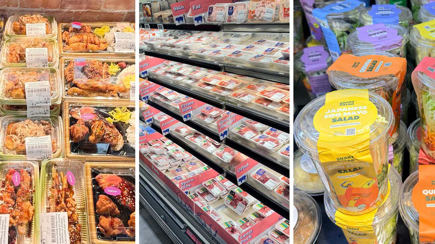 Kolmen pystykuvan kollaasi, joka esittelee ruokakaupan valmisruokia ja lihatuotteita.      Vasemmalla: Useita pinoja muovisiin rasioihin pakattuja bento-aterioita ja sushiannoksia. Rasioissa näkyy muun muassa yakitoria (kanavartaita), riisiä ja leivitettyä kanaa kastikkeella. Pakkauksissa on hintalappuja ja värikkäitä tarroja.      Keskellä: Ruokakaupan kylmäosasto, jossa on hyllyittäin pakattua sianlihaa. Hyllyreunoissa on kirkkaanpunaisia kylttejä, joissa lukee lihan osia englanniksi, kuten "Belly", "Prime Ribs" ja "Spare Ribs". Lihat on pakattu valkoisiin alustoihin ja läpinäkyvään muoviin.      Oikealla: Lähikuva pinotuista, läpinäkyvistä salaattikupeista. Etualalla on keltainen "Japanese Egg Mayo Salad" -pakkaus. Taustalla näkyy muita salaattivaihtoehtoja, kuten oransseja "Quinoa Salad" -pakkauksia ja liiloja kansia.