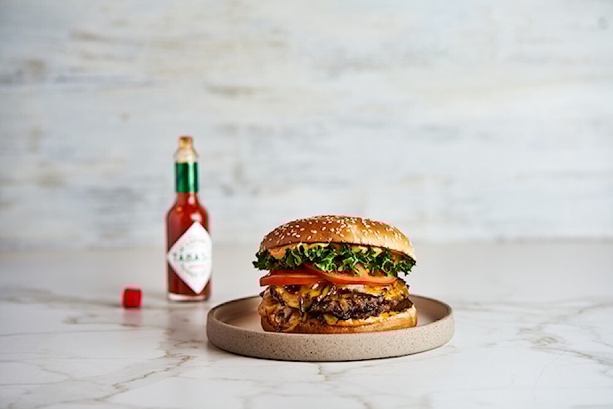 Oklahoma Onion Smash Burger ja chilimajoneesia